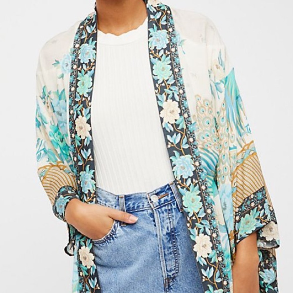 Cloud Dancer Short KIMONO Beach Wrap Coverup - Picture 3 of 6